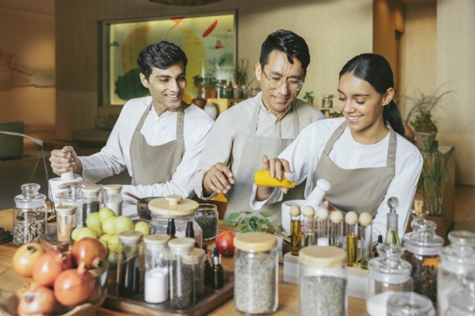 عيشي تجربة مختلفة في فنادق ومنتجعات سيكسنسز